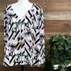 Size 0X Jennifer Lopez Colorful Blouse NWT